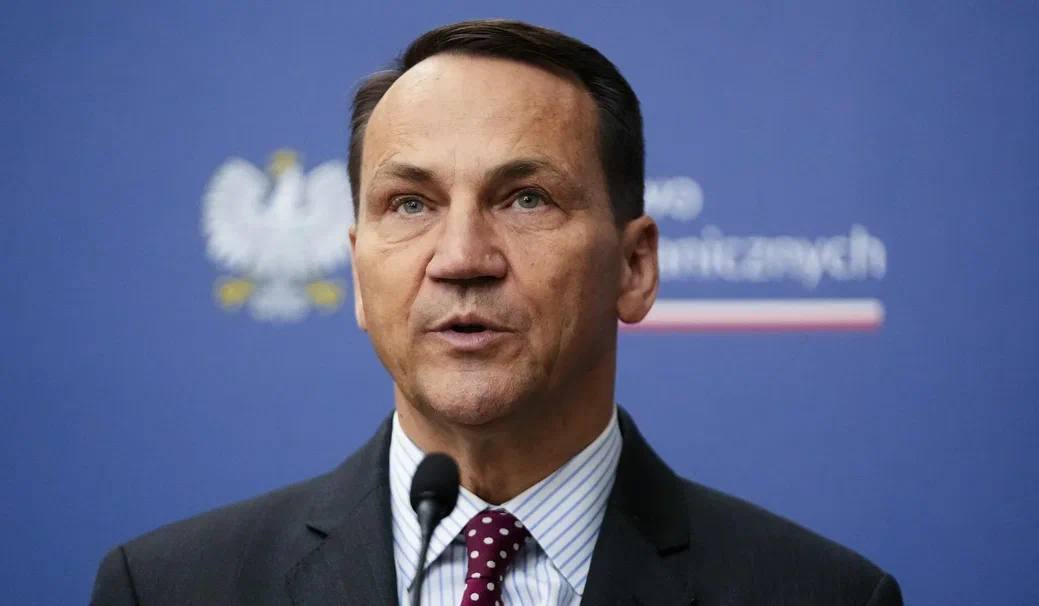 Польща не має наміру бути «фраєром» у відносинах з США, — глава МЗС Польщі Сікорський