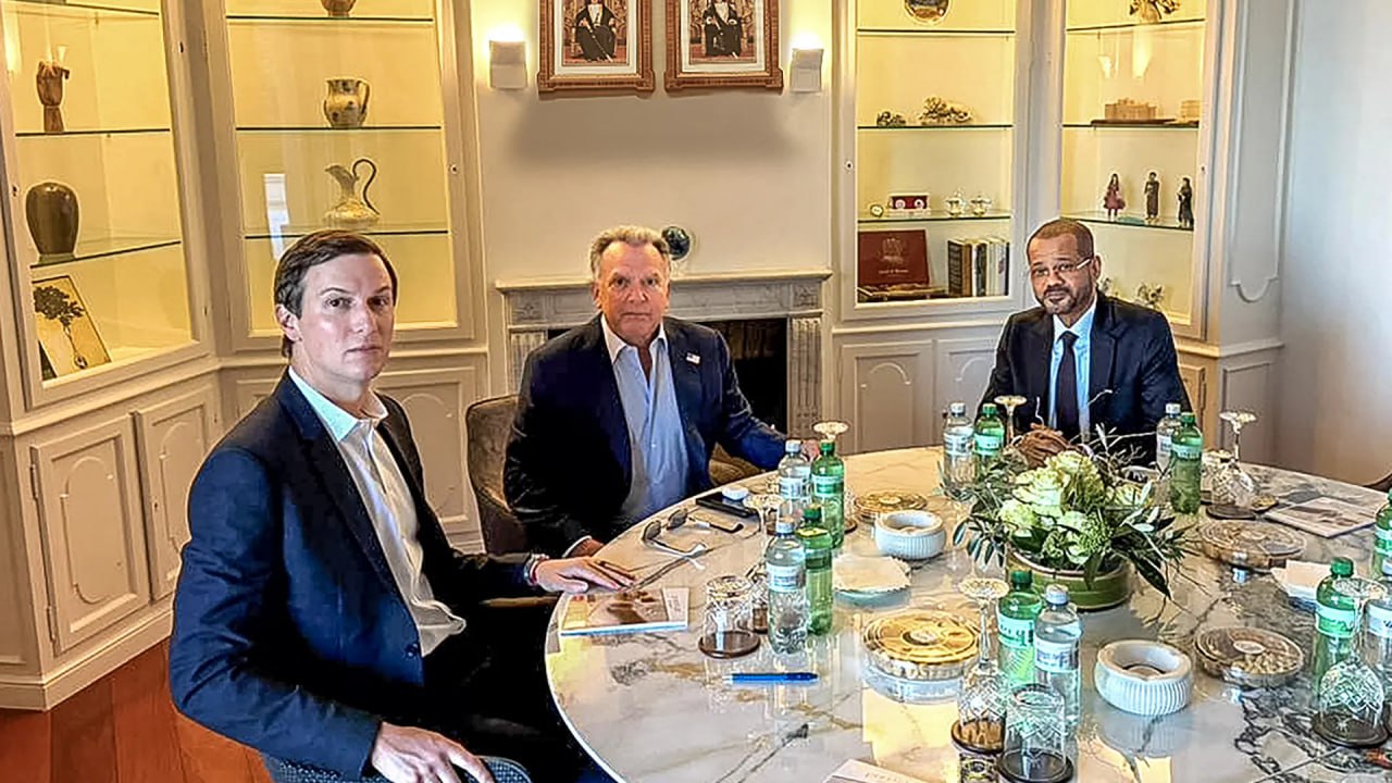 Кушнер і Віткофф залишилися розчаровані підсумками ранкових переговорів з Іраном, — журналіст Axios Барак Равід.